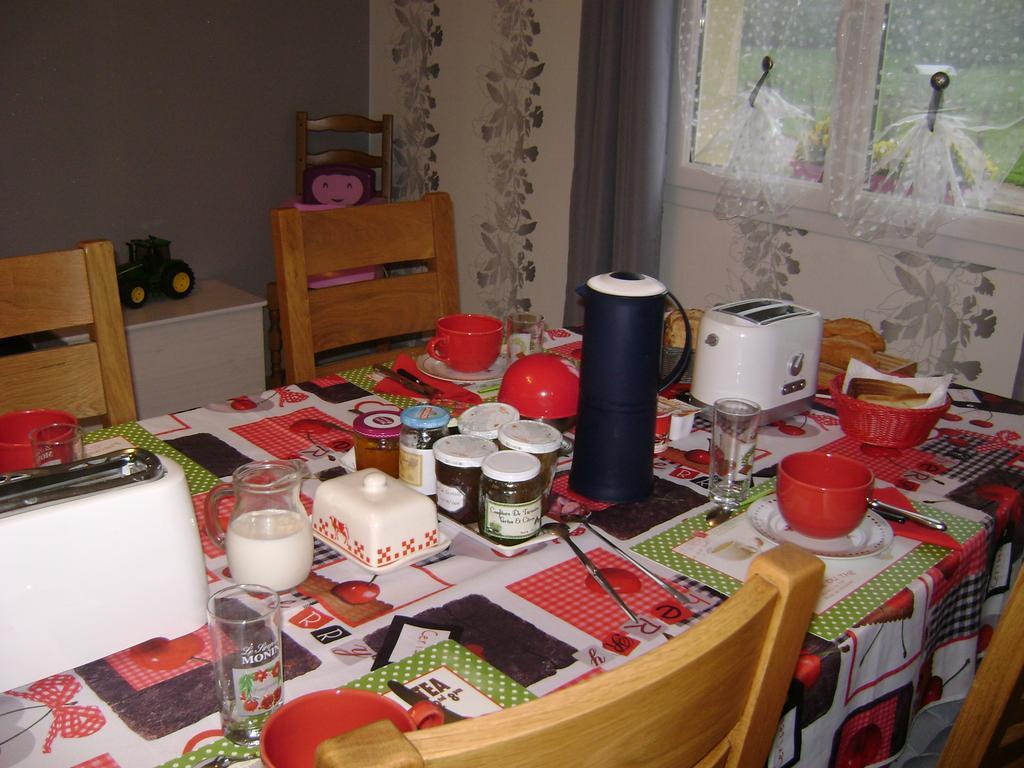 Bed and Breakfast La Ferme De La Velle La Neuvelle-lès-Scey Zewnętrze zdjęcie